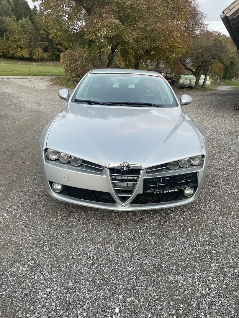 Alfa Romeo 159 1,9 JTDM 16V Distinctive - 1