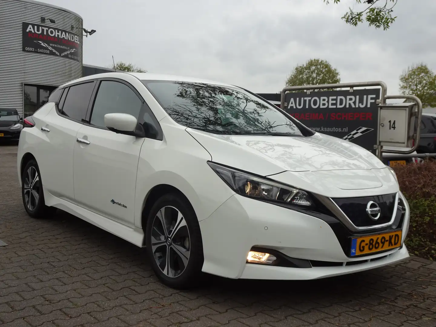 Nissan Leaf N-Connecta 40 kWh Blanc - 1