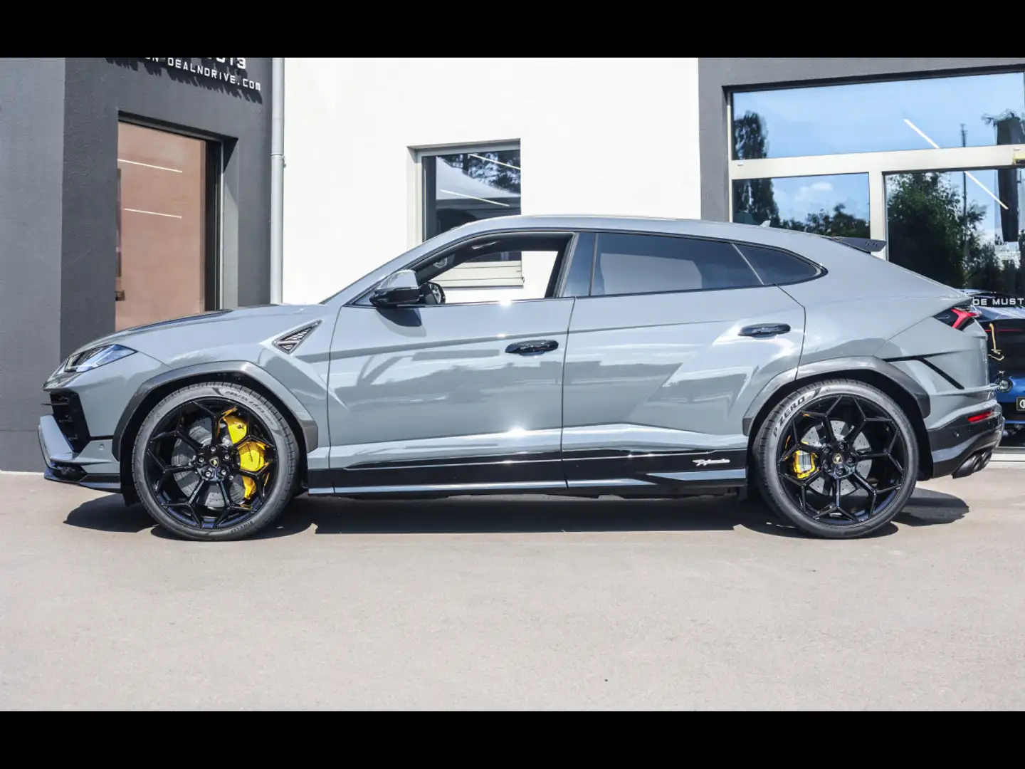 Lamborghini Urus PERFORMANTE°AKRAPOVIC°GRIGIO TELESTO°CARBON°PANO Gris - 2