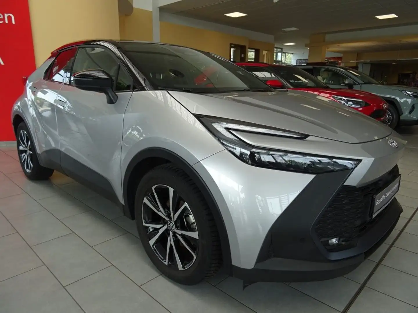Toyota C-HR 1.8 Hybrid Team Deutschland Argent - 1