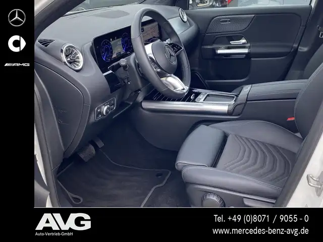 Mercedes-Benz EQA view 8