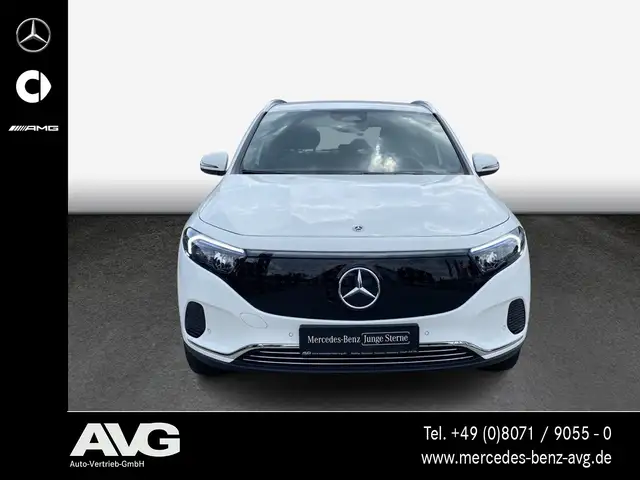 Mercedes-Benz EQA view 2