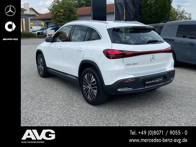 Mercedes-Benz EQA view 6