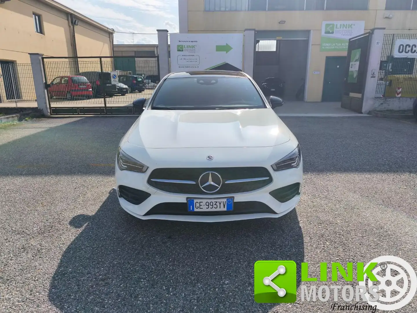 Mercedes-Benz CLA 200 d Automatic Shooting Brake Premium Amg Blanc - 2