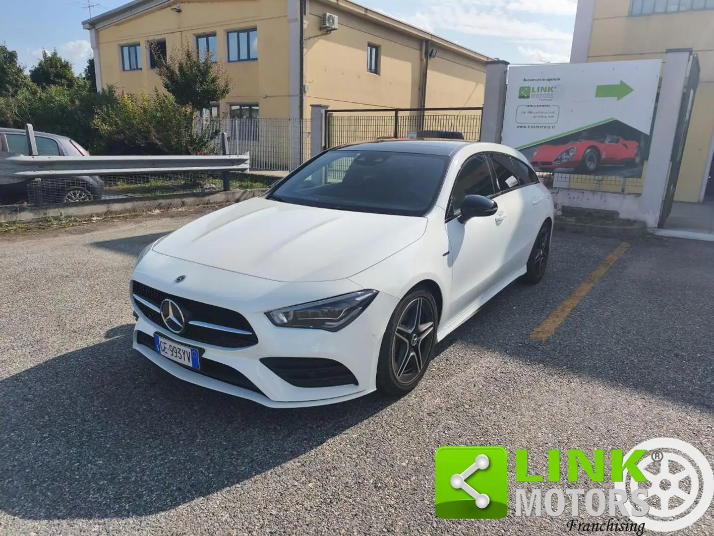 Mercedes-Benz CLA 200 d Automatic Shooting Brake Premium Amg Blanc - 1