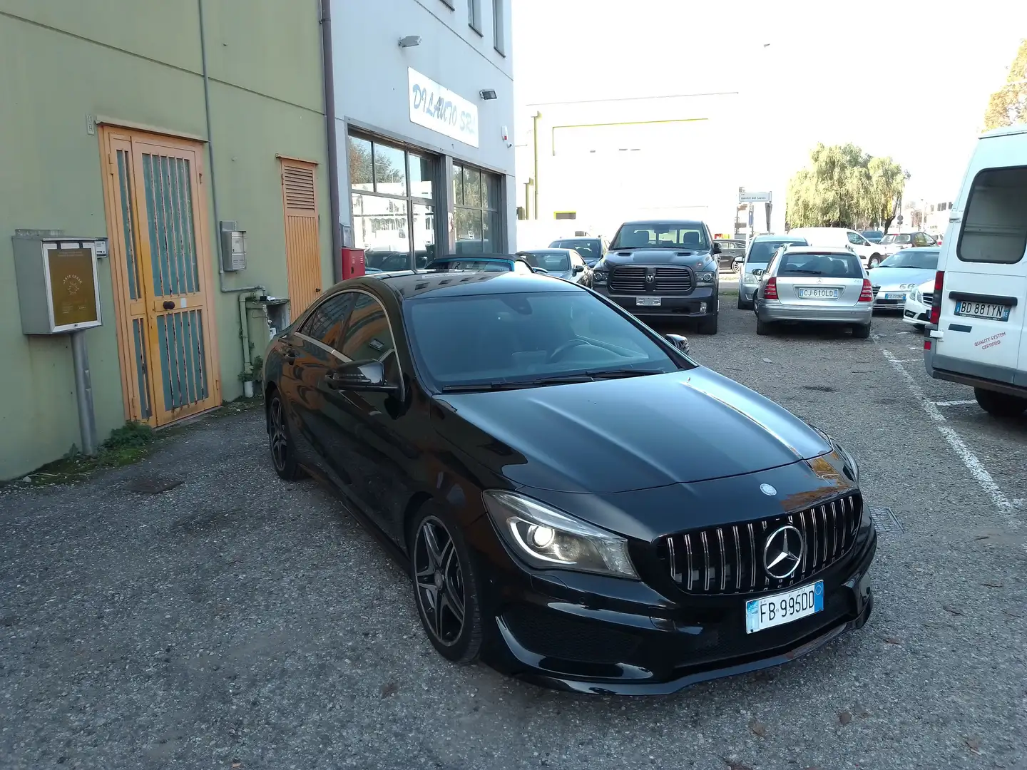 Mercedes-Benz CLA 220 Premium AMG 177cv EURO 6 FINANZIAMENTO Nero - 1