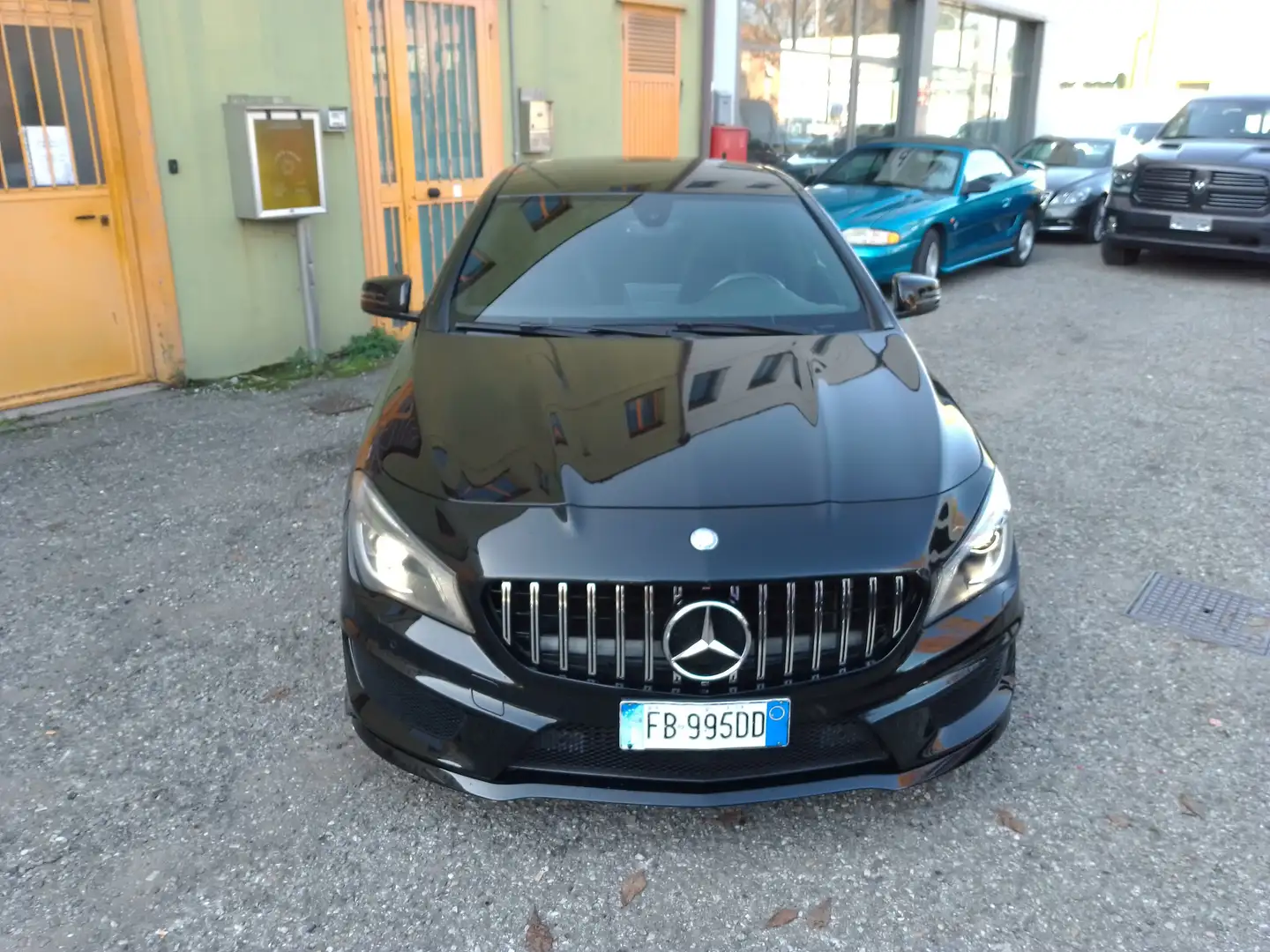 Mercedes-Benz CLA 220 Premium AMG 177cv EURO 6 FINANZIAMENTO Nero - 2