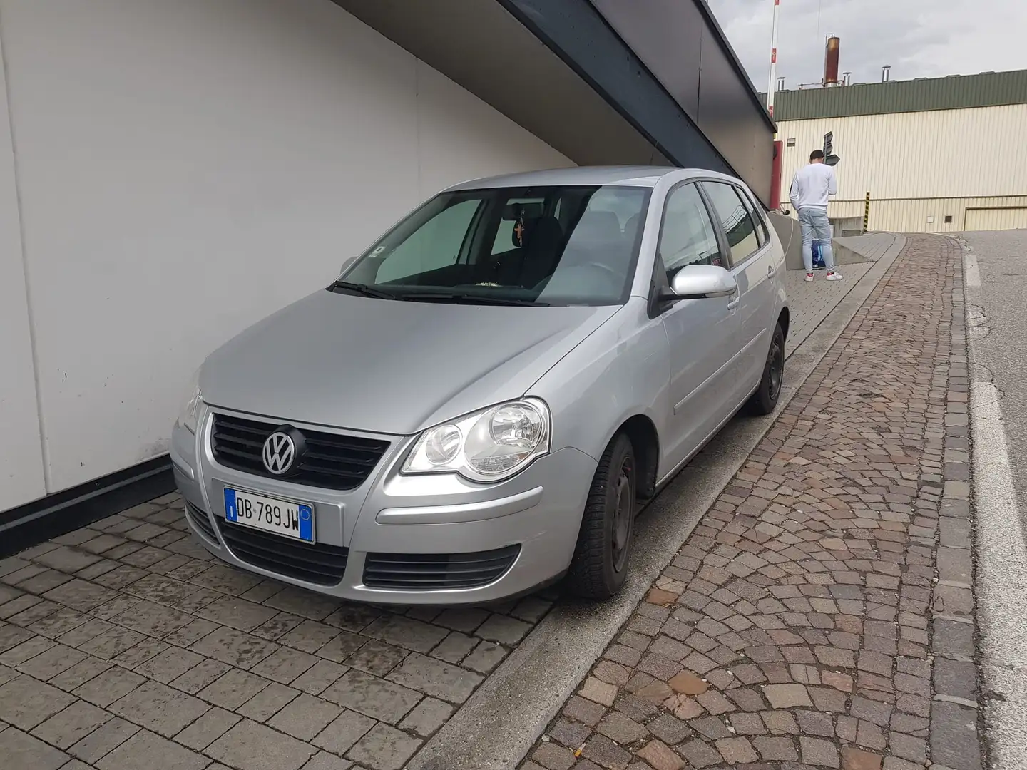 Volkswagen Polo 1,2Benzin Euro4 Klima 130tkm.Perfekt keine Rost!!! Grau - 1