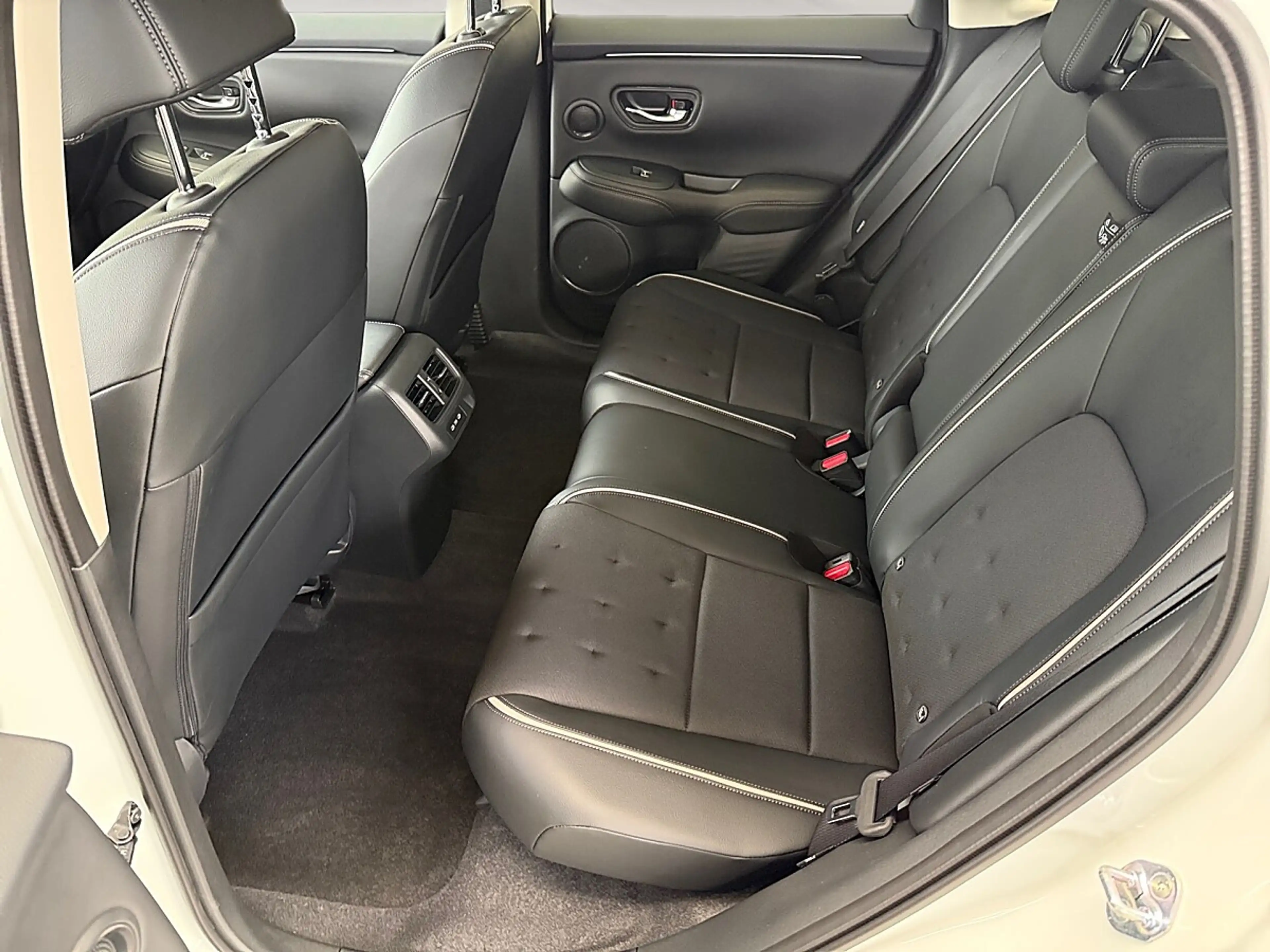 Honda ZR-V 2,0 i-MMD Hybrid Sport Aut. — photo 12