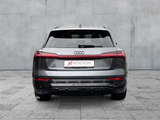 Audi Q8 E-Tron view 5