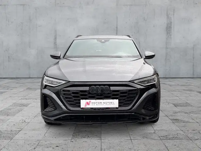Audi Q8 E-Tron view 3