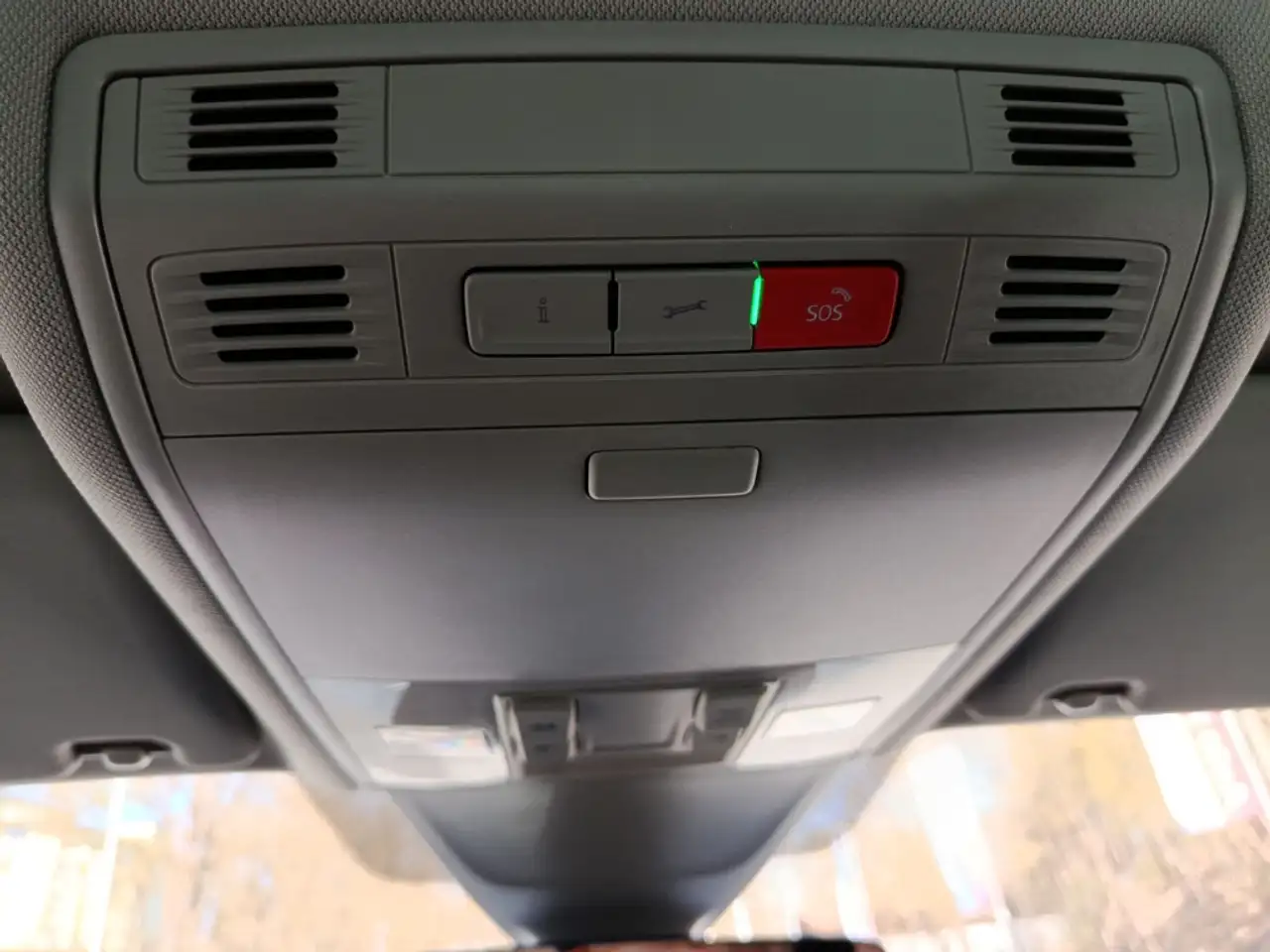 Volkswagen Tiguan Elegance 1.5 TSI Sitzhzg+PDC+Rückfahrkamera 15