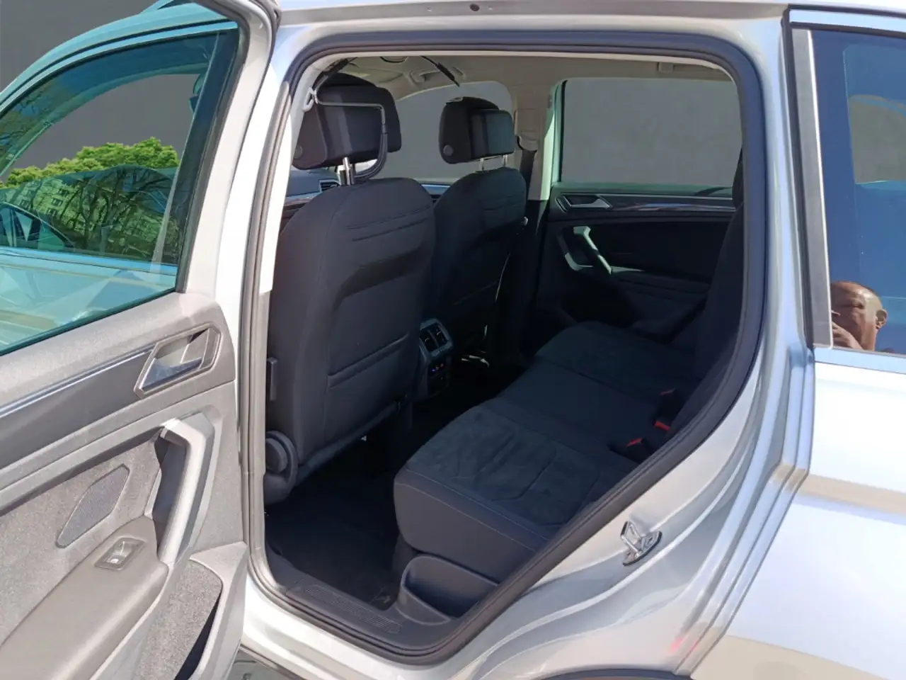 Volkswagen Tiguan Elegance 1.5 TSI Sitzhzg+PDC+Rückfahrkamera 7