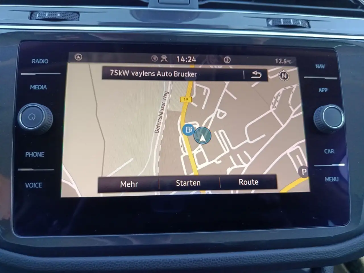 Volkswagen Tiguan Elegance 1.5 TSI Sitzhzg+PDC+Rückfahrkamera 11