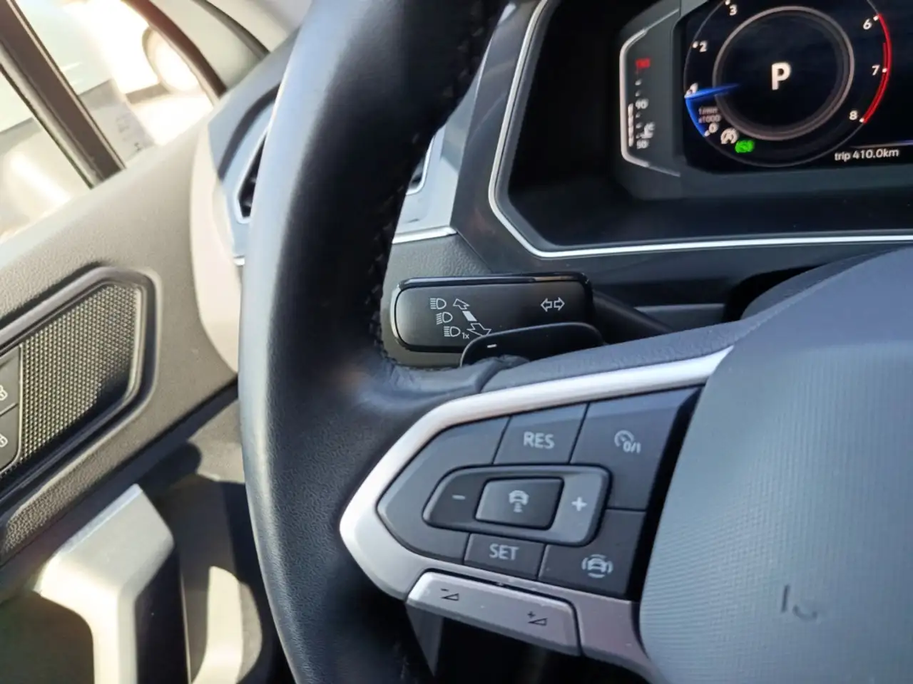 Volkswagen Tiguan Elegance 1.5 TSI Sitzhzg+PDC+Rückfahrkamera 17