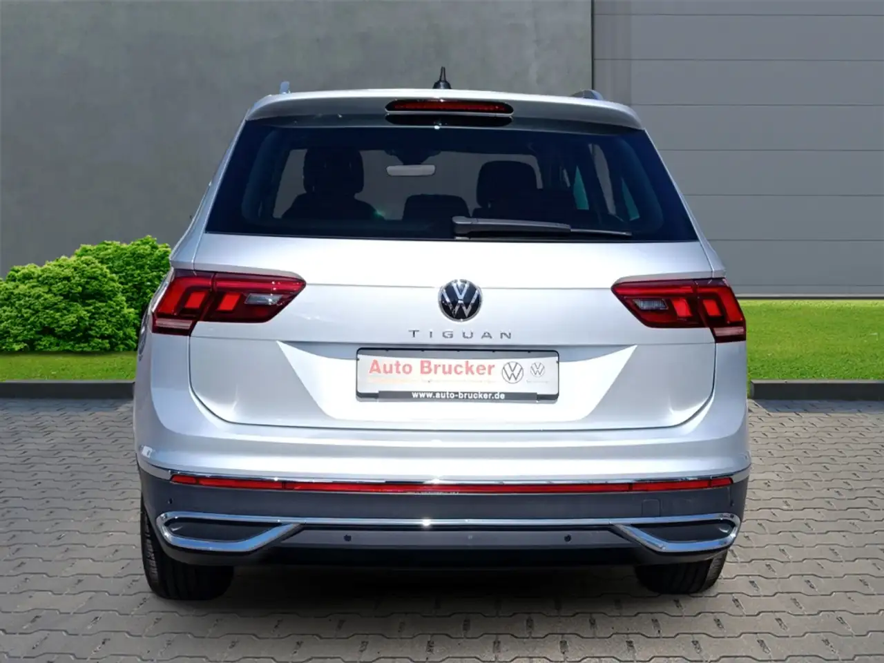 Volkswagen Tiguan Elegance 1.5 TSI Sitzhzg+PDC+Rückfahrkamera 4
