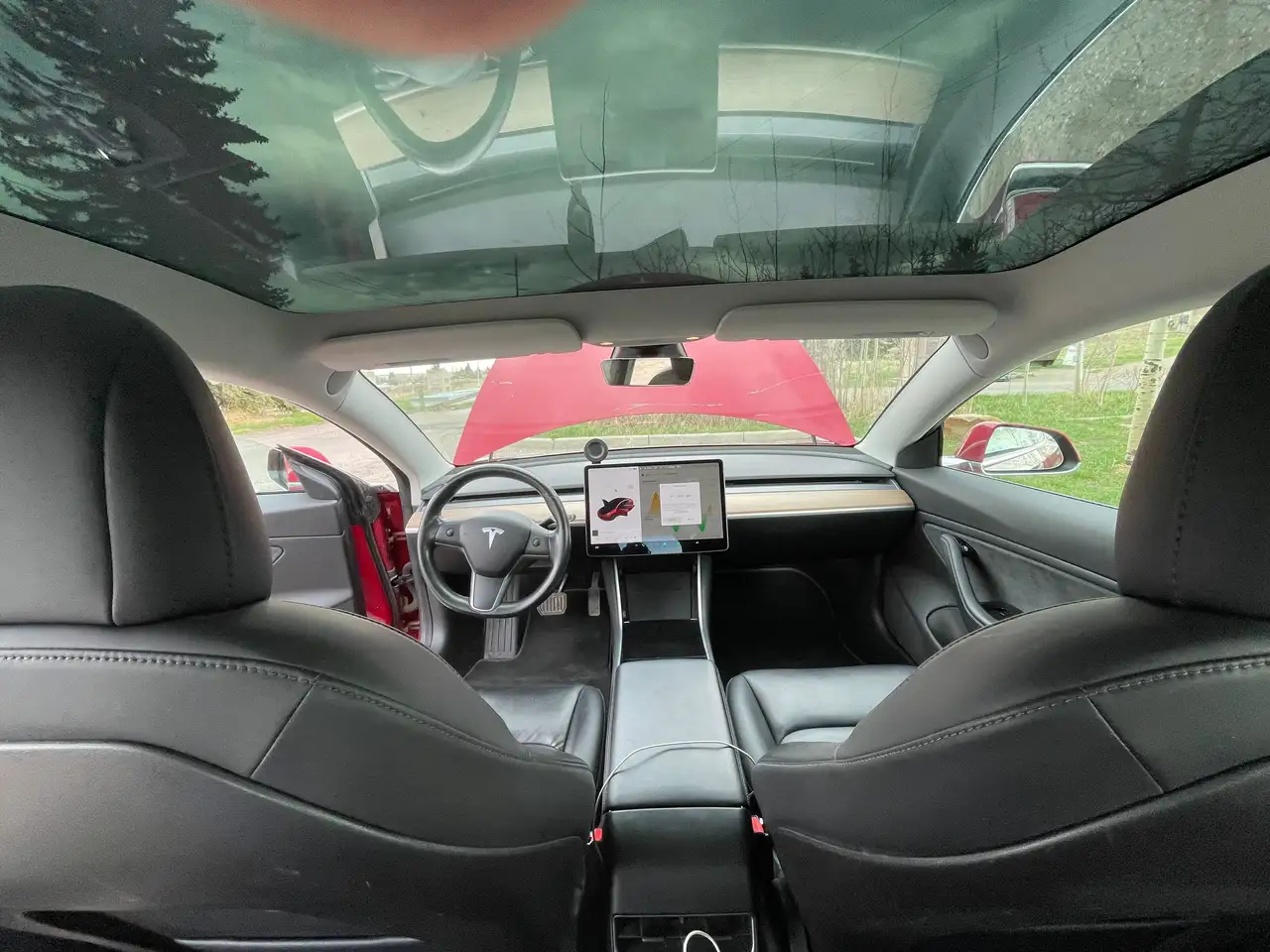 Tesla Model 3 снимка Tesla Model 3