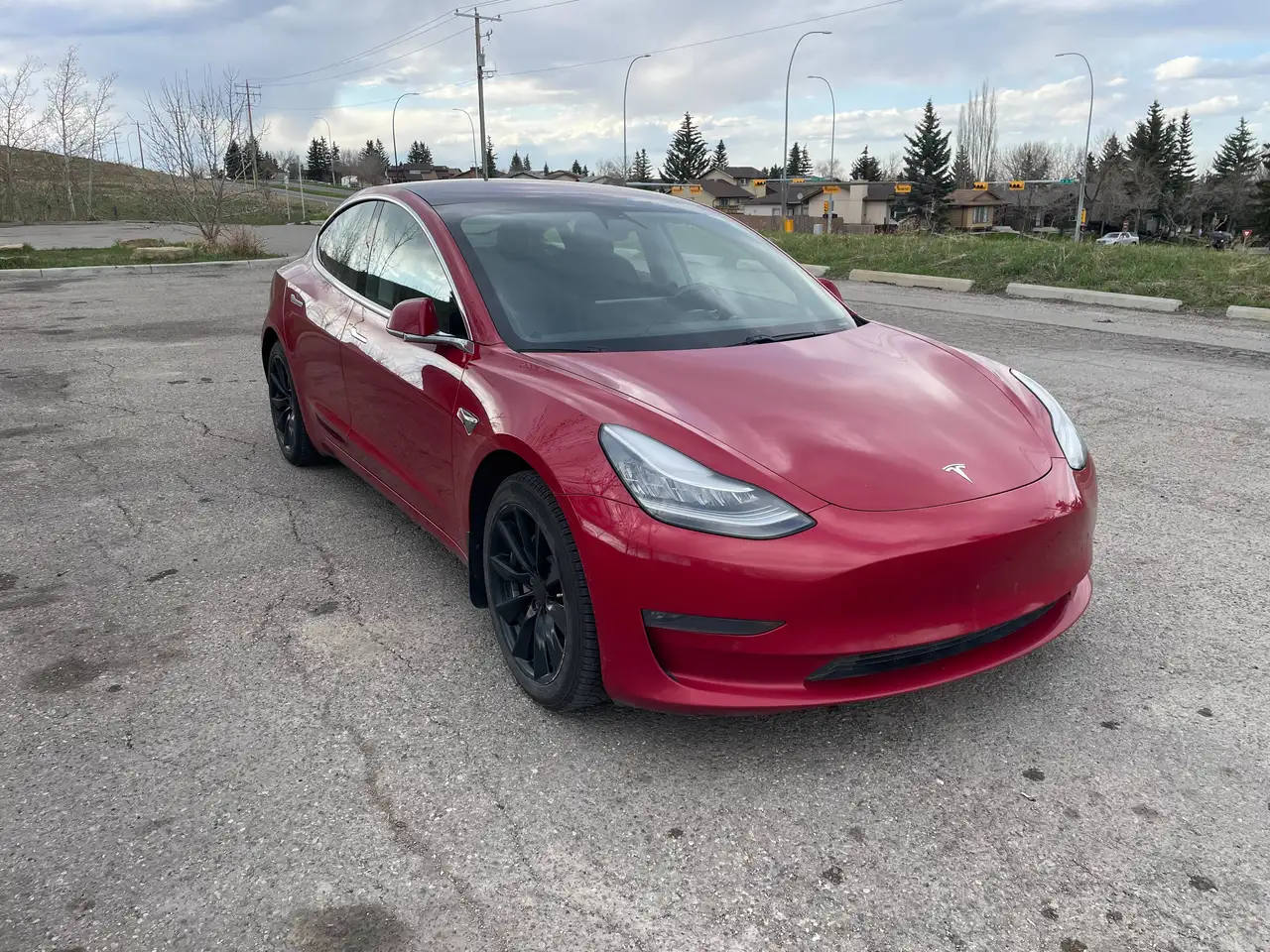 Tesla Model 3 снимка Tesla Model 3