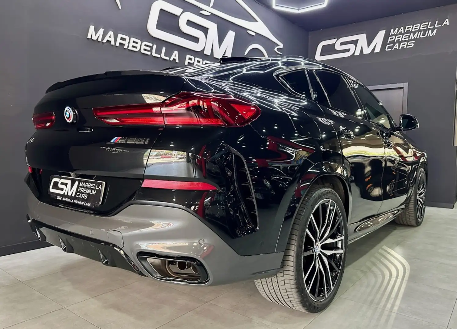 BMW X6 M50iA Negro - 2
