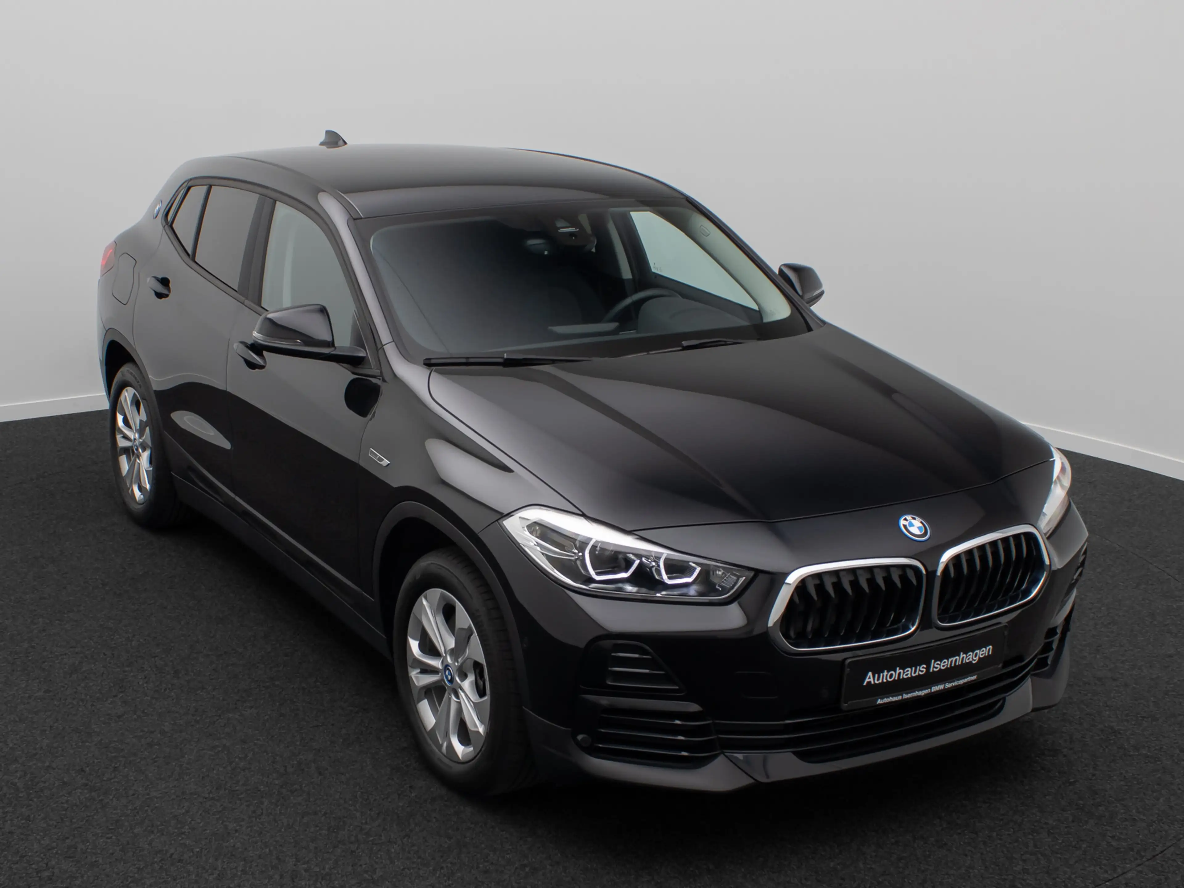 BMW X2 Kamera DAB LED Parkassistent Navi Sport — photo 3