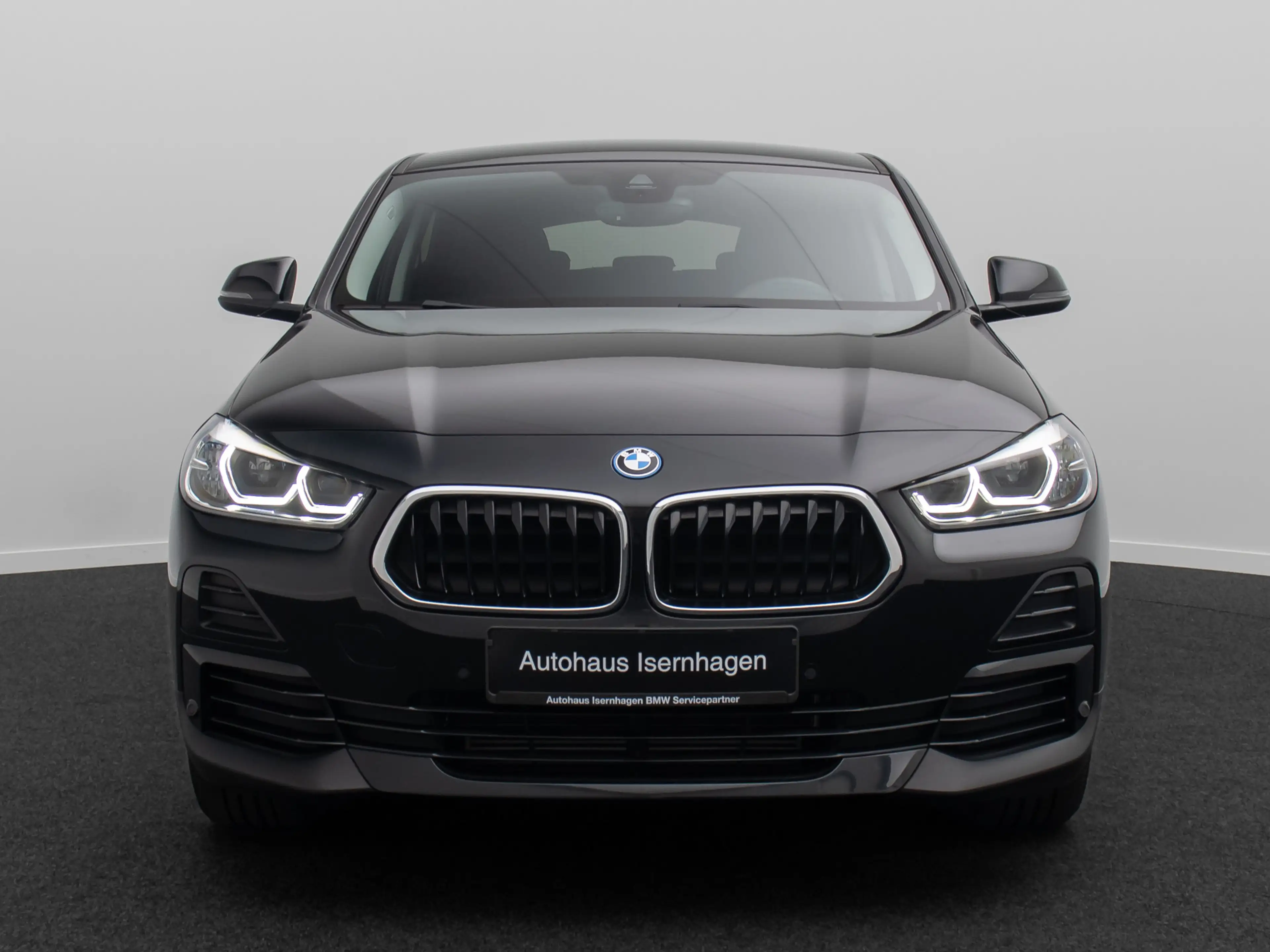 BMW X2 Kamera DAB LED Parkassistent Navi Sport — photo 2