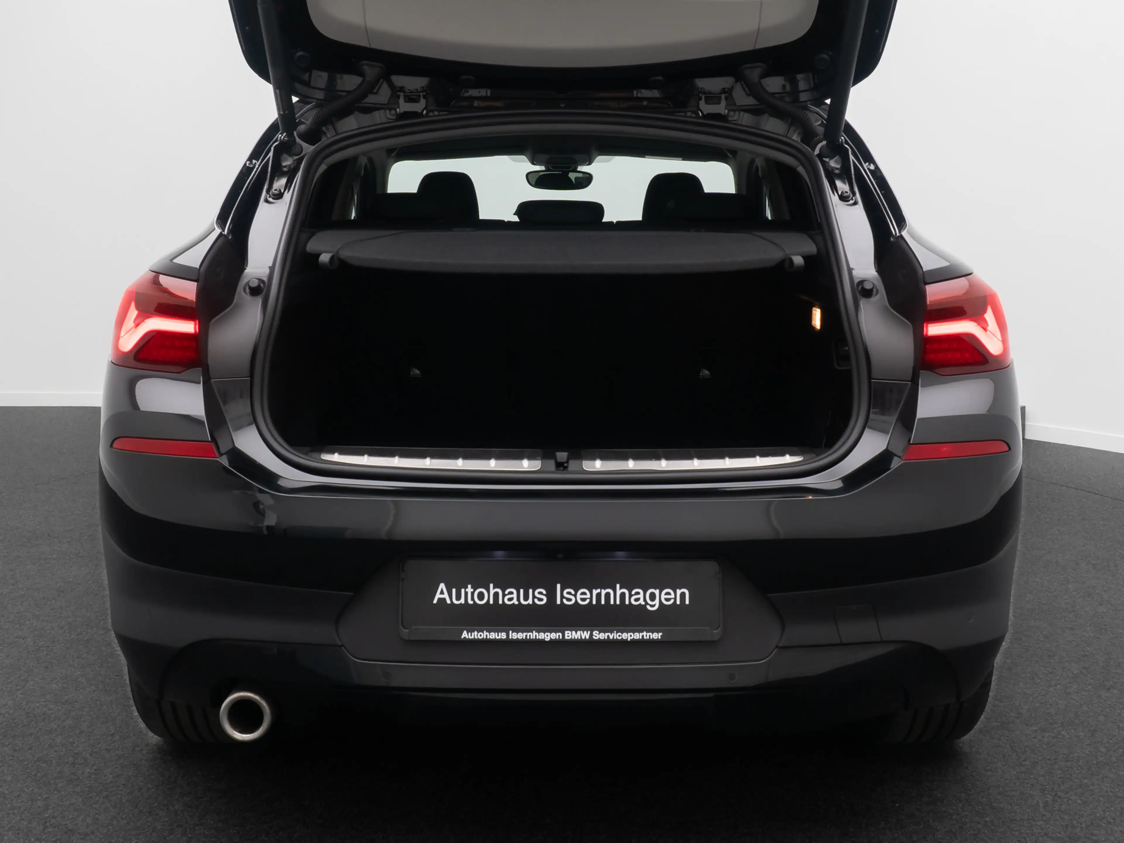 BMW X2 Kamera DAB LED Parkassistent Navi Sport — photo 13