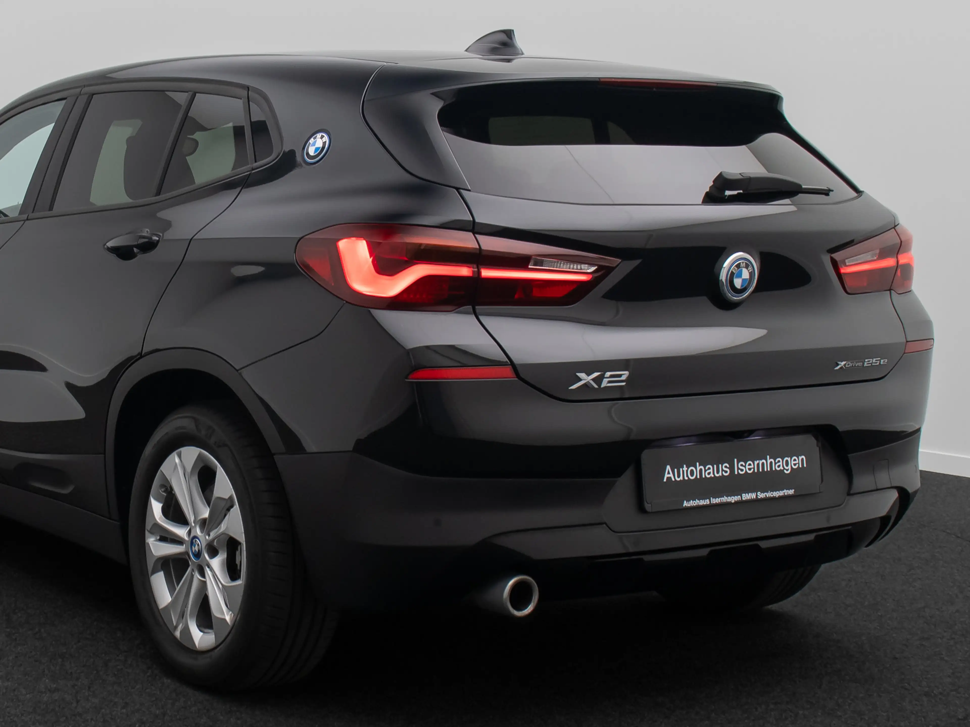 BMW X2 Kamera DAB LED Parkassistent Navi Sport — photo 15
