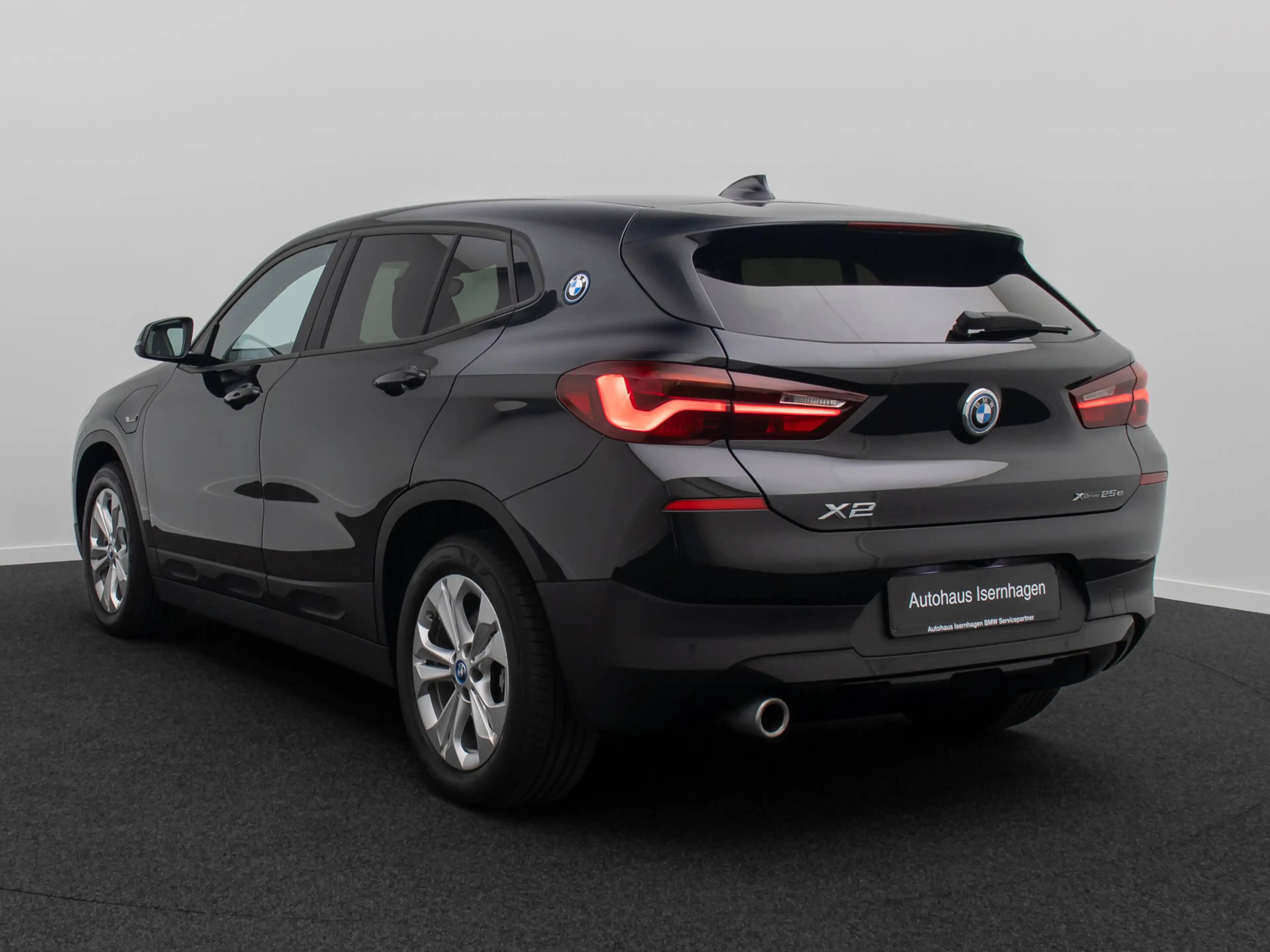 BMW X2 Kamera DAB LED Parkassistent Navi Sport — photo 9