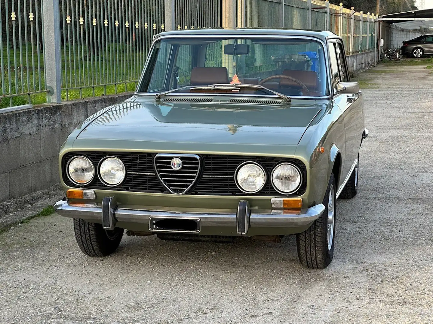 Alfa Romeo 2000 zelena - 2