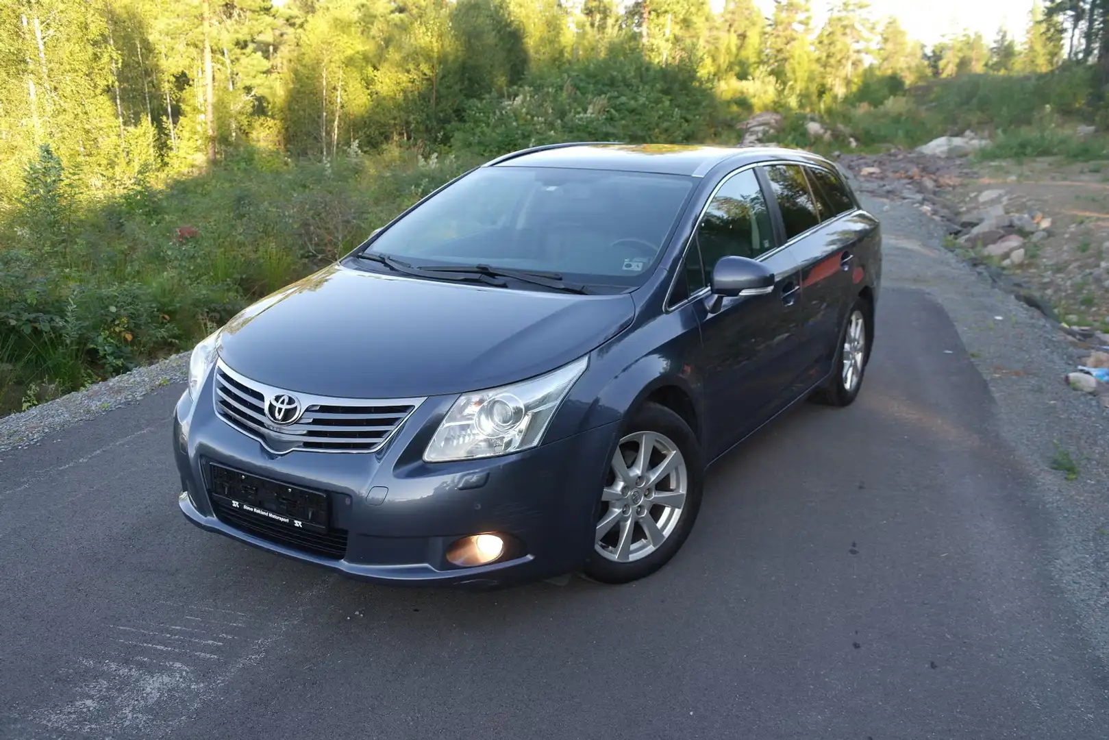 Toyota Avensis 2.0i Premium Multidrive S - 1