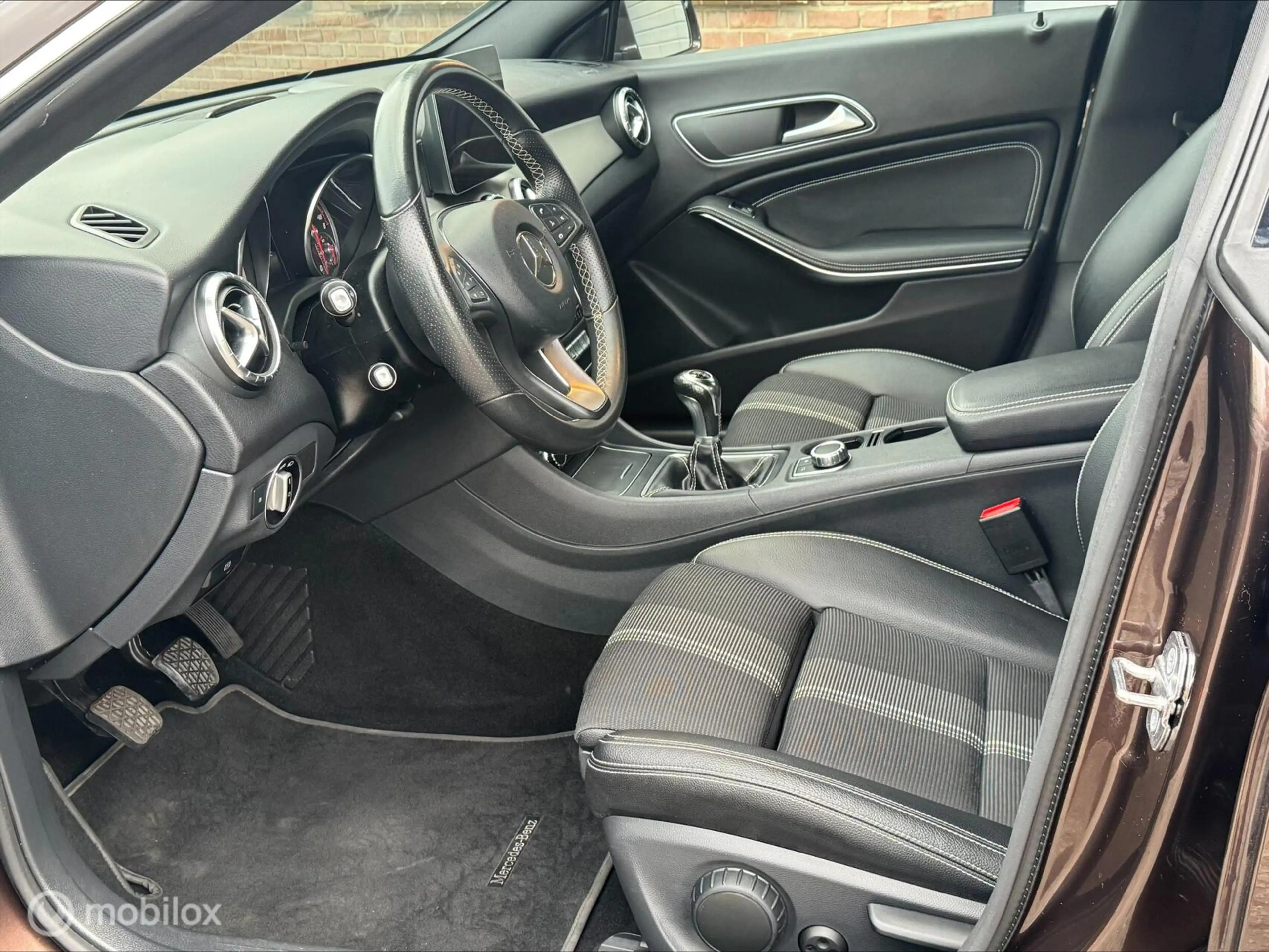 Mercedes-Benz CLA 180 Business Solution Plus Upgrade Edition — photo 19
