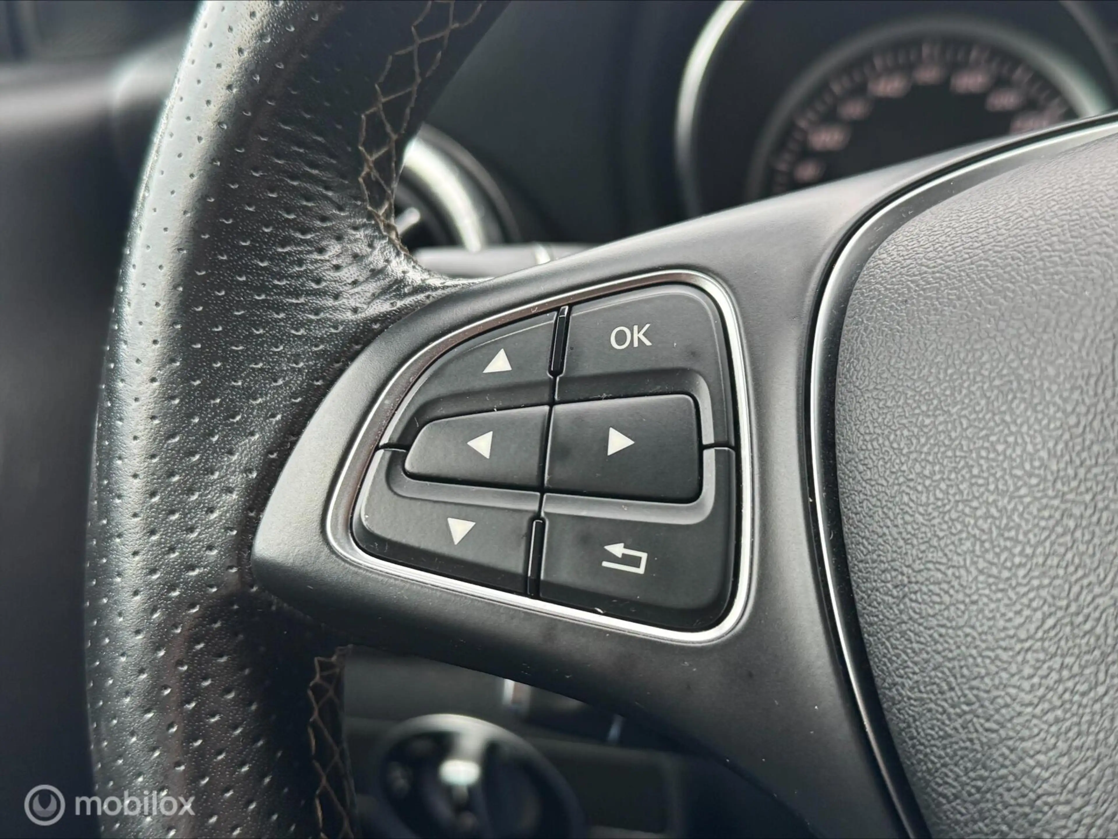 Mercedes-Benz CLA 180 Business Solution Plus Upgrade Edition — photo 13