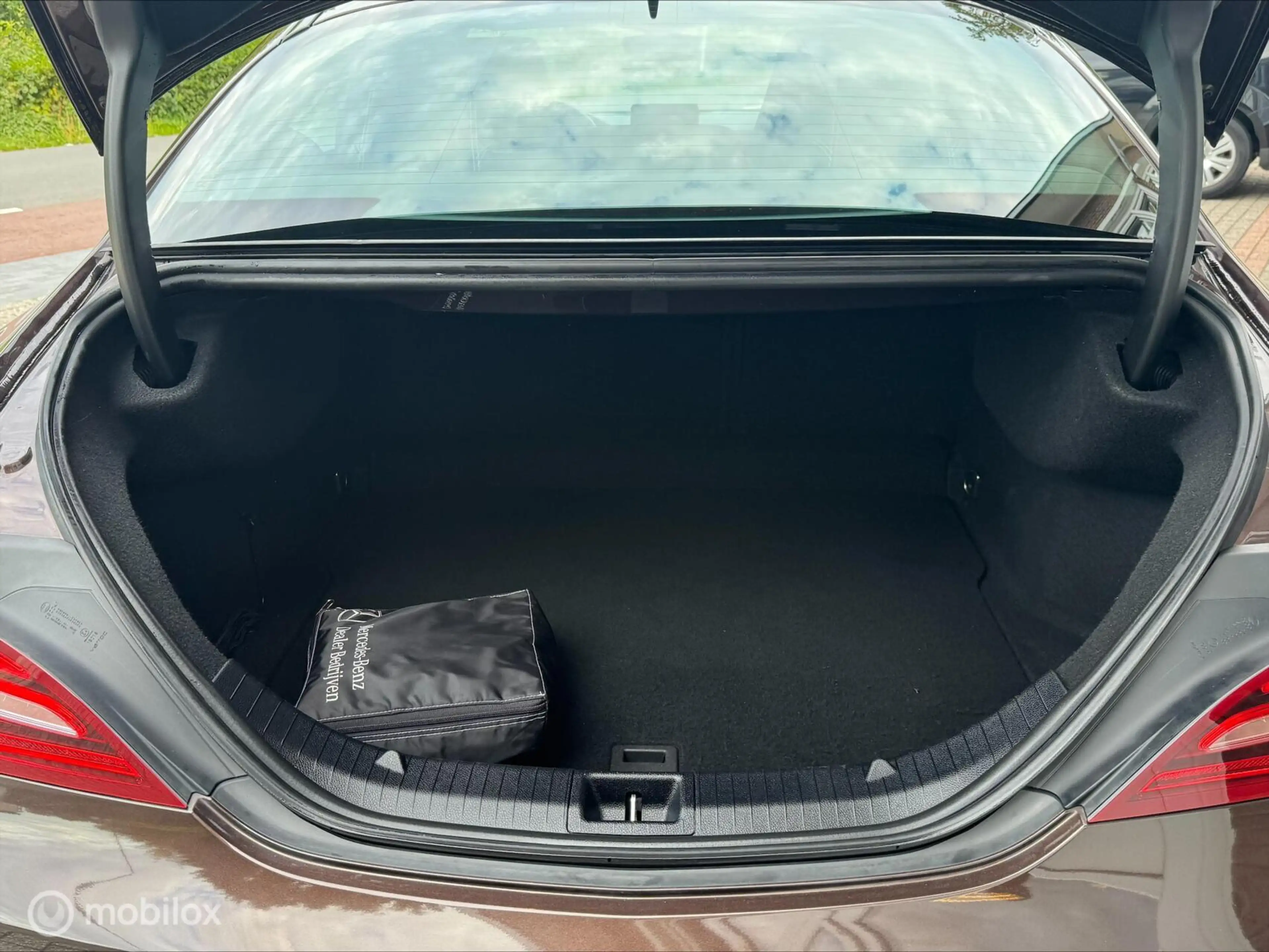 Mercedes-Benz CLA 180 Business Solution Plus Upgrade Edition — photo 21