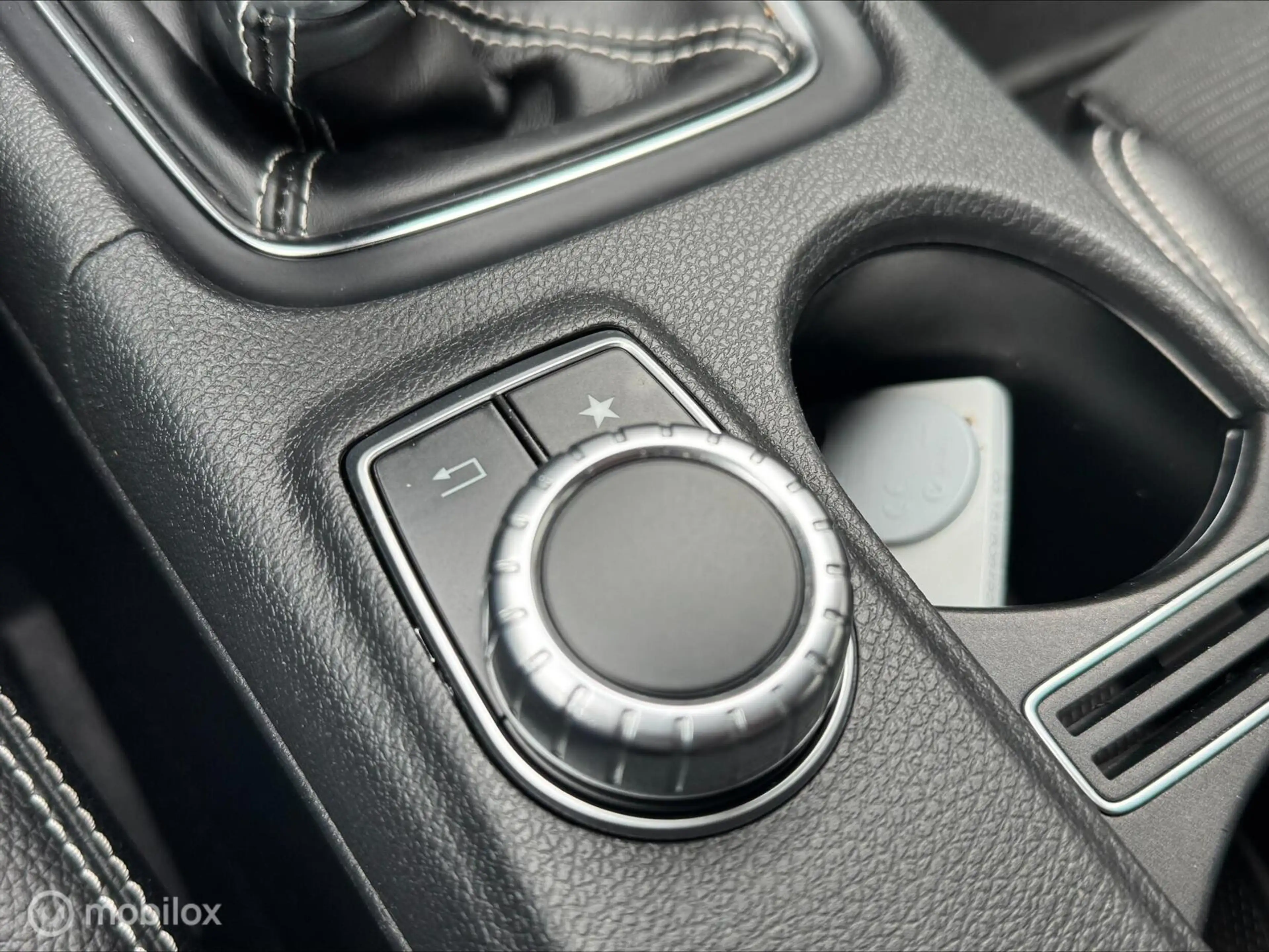 Mercedes-Benz CLA 180 Business Solution Plus Upgrade Edition — photo 12