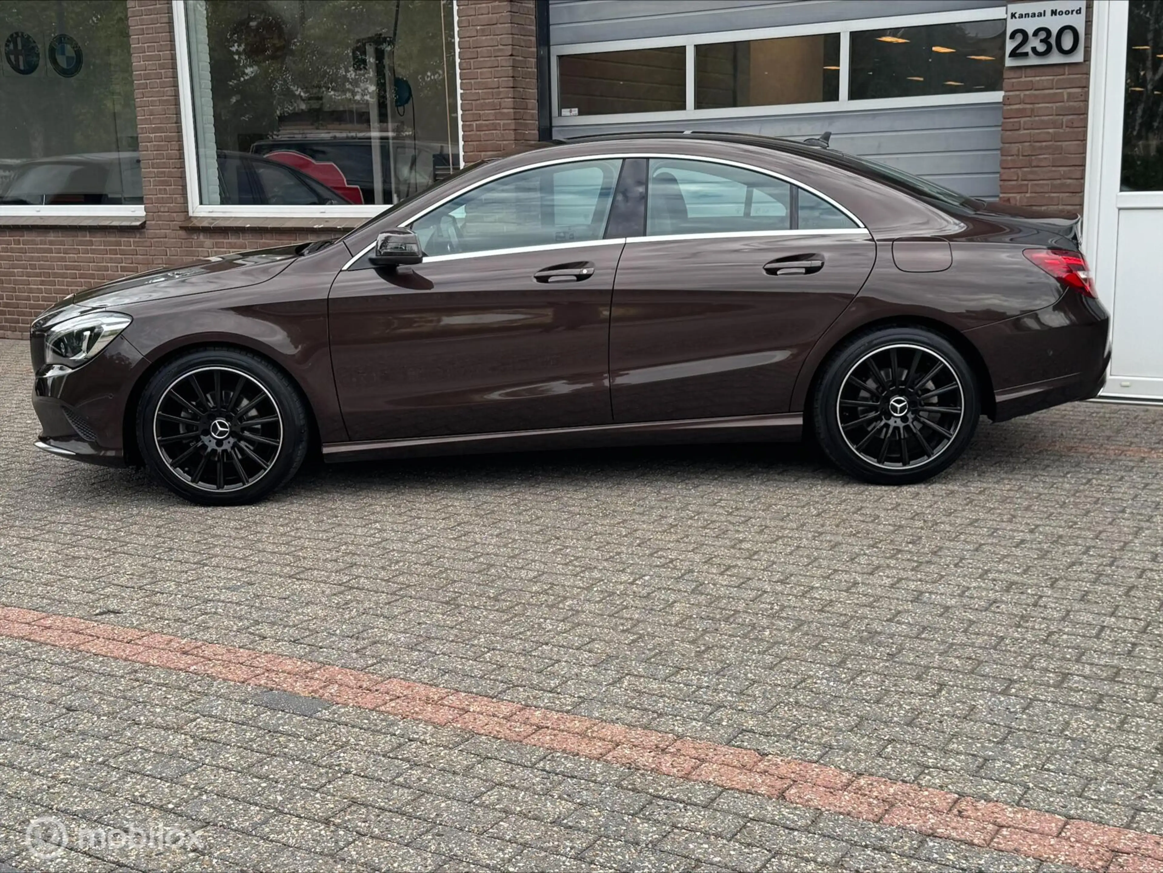Mercedes-Benz CLA 180 Business Solution Plus Upgrade Edition — photo 2
