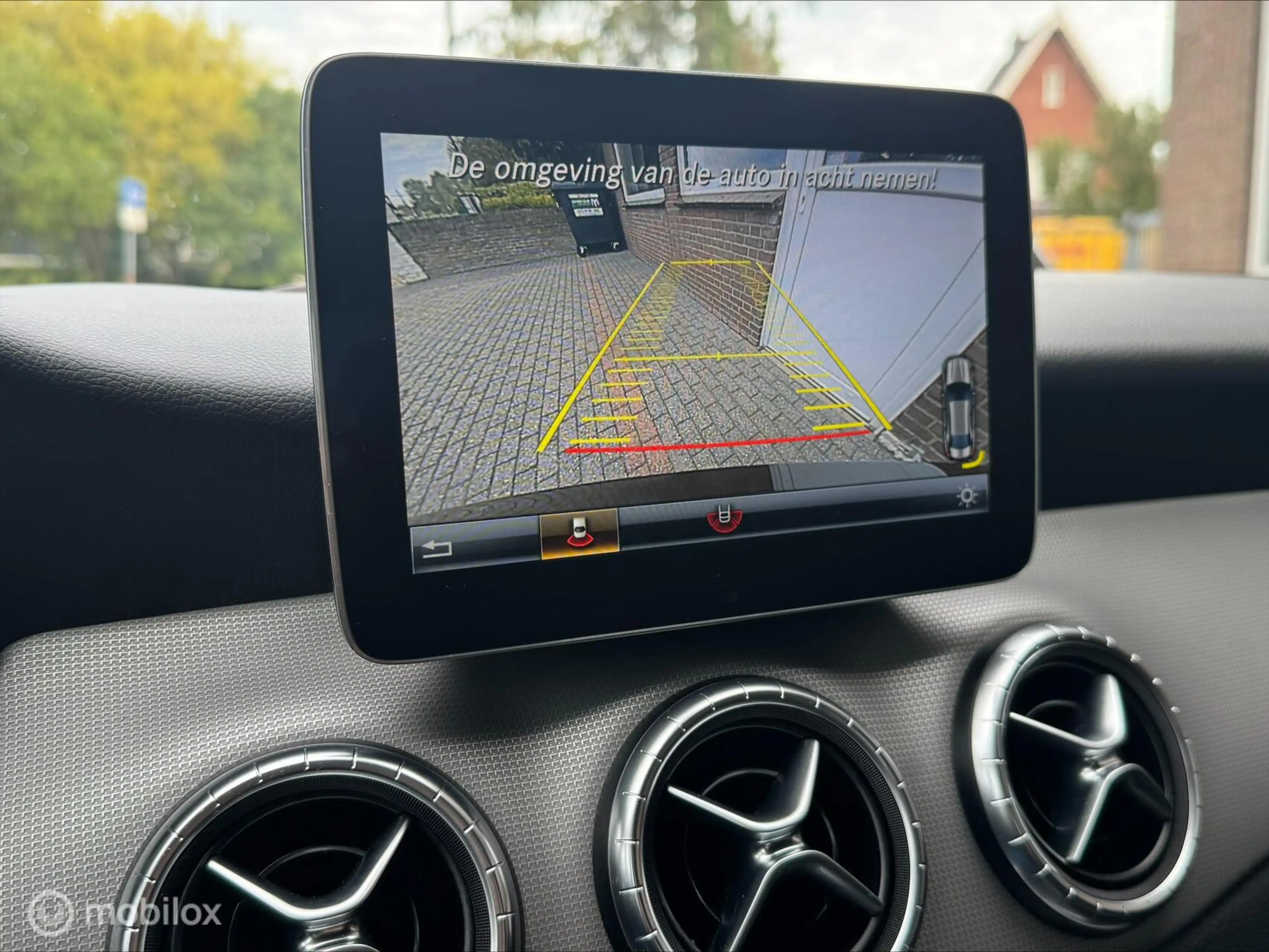 Mercedes-Benz CLA 180 Business Solution Plus Upgrade Edition — photo 7