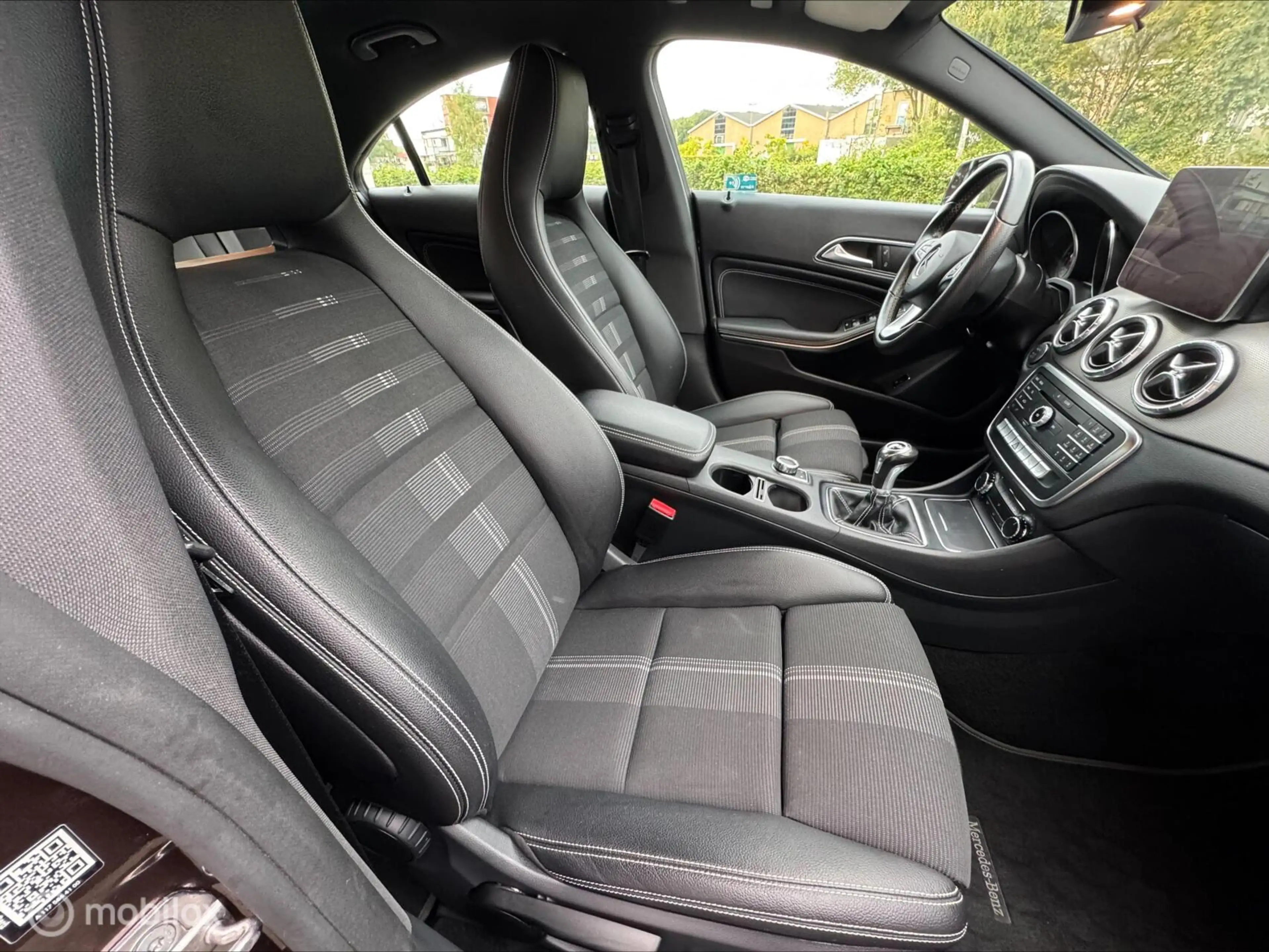 Mercedes-Benz CLA 180 Business Solution Plus Upgrade Edition — photo 20