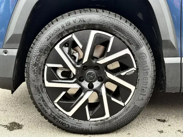 Jeep Compass view 4