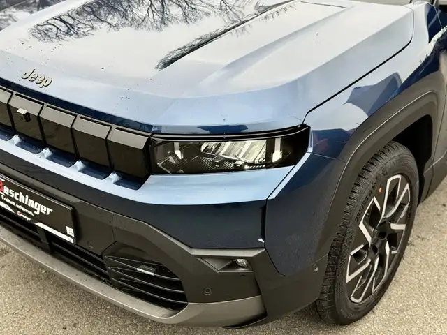 Jeep Compass view 3