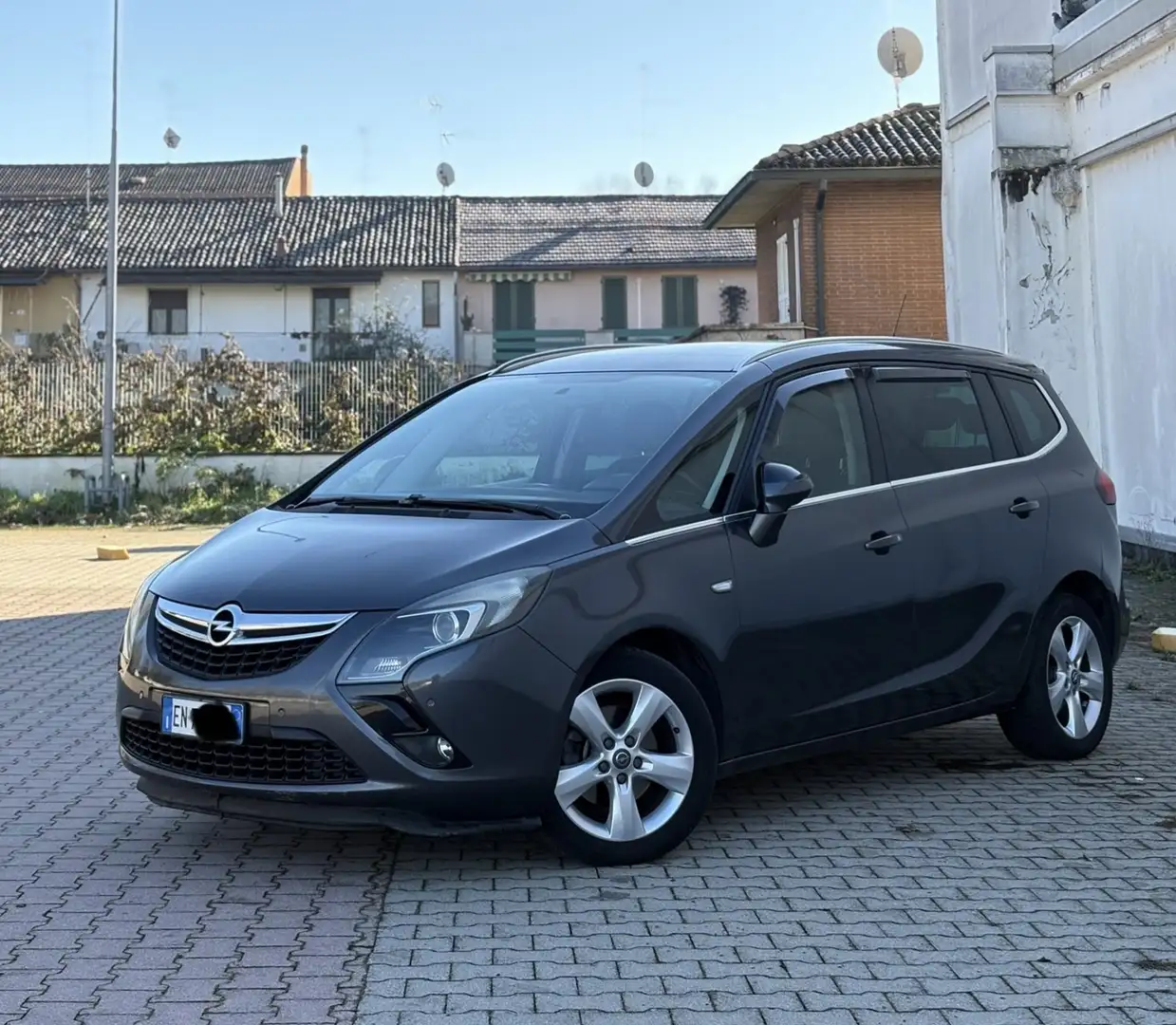 Opel Zafira Tourer 1.6 benzia metano - 1