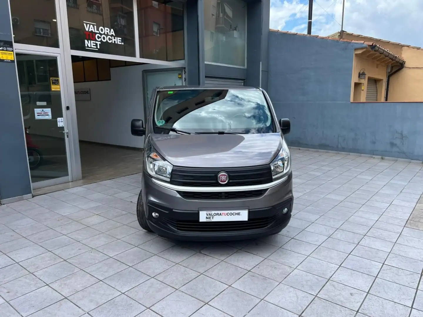 Renault Trafic Passenger 1.6dCi Energy Largo 88kW Plateado - 2