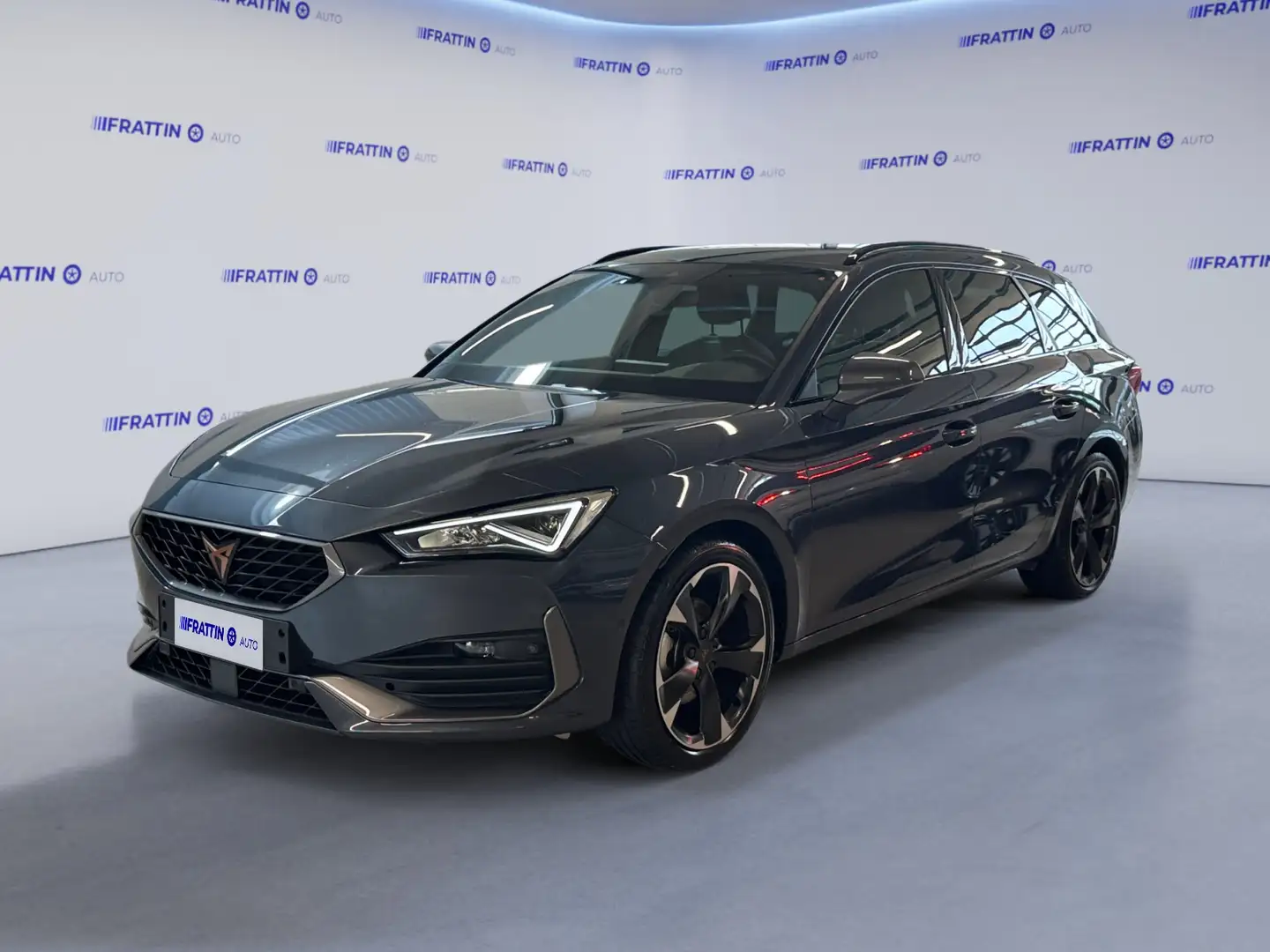 CUPRA Leon Sportstourer 1.5 Hybrid 150 CV DSG Grigio - 1