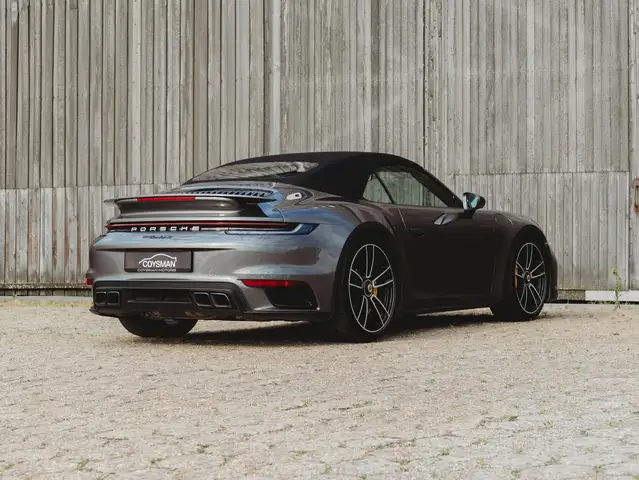 Porsche 992 view 12