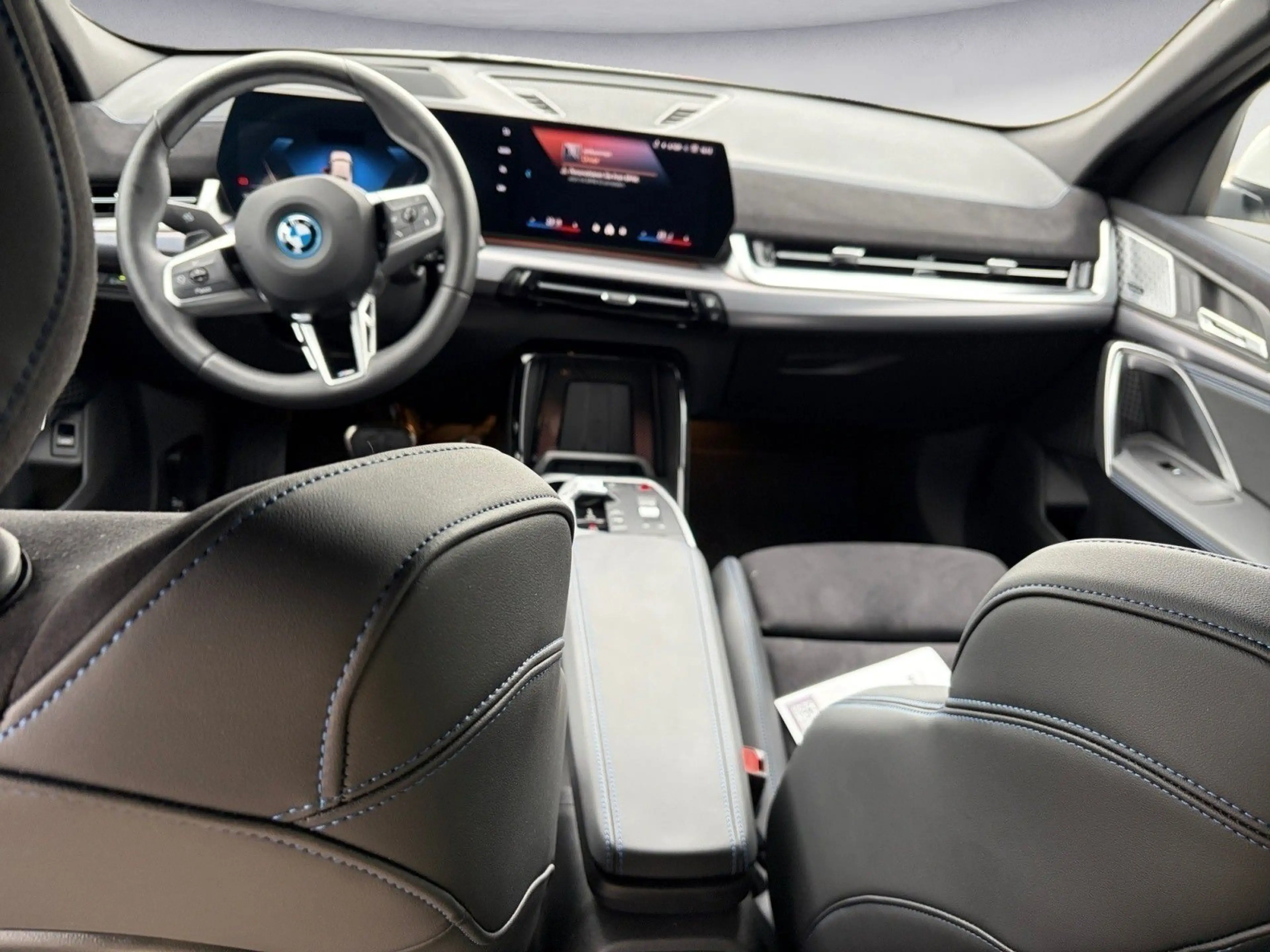 BMW iX2 ix2 xDrive30 Navi Tempom.aktiv Bluetooth PDC Hea — photo 14
