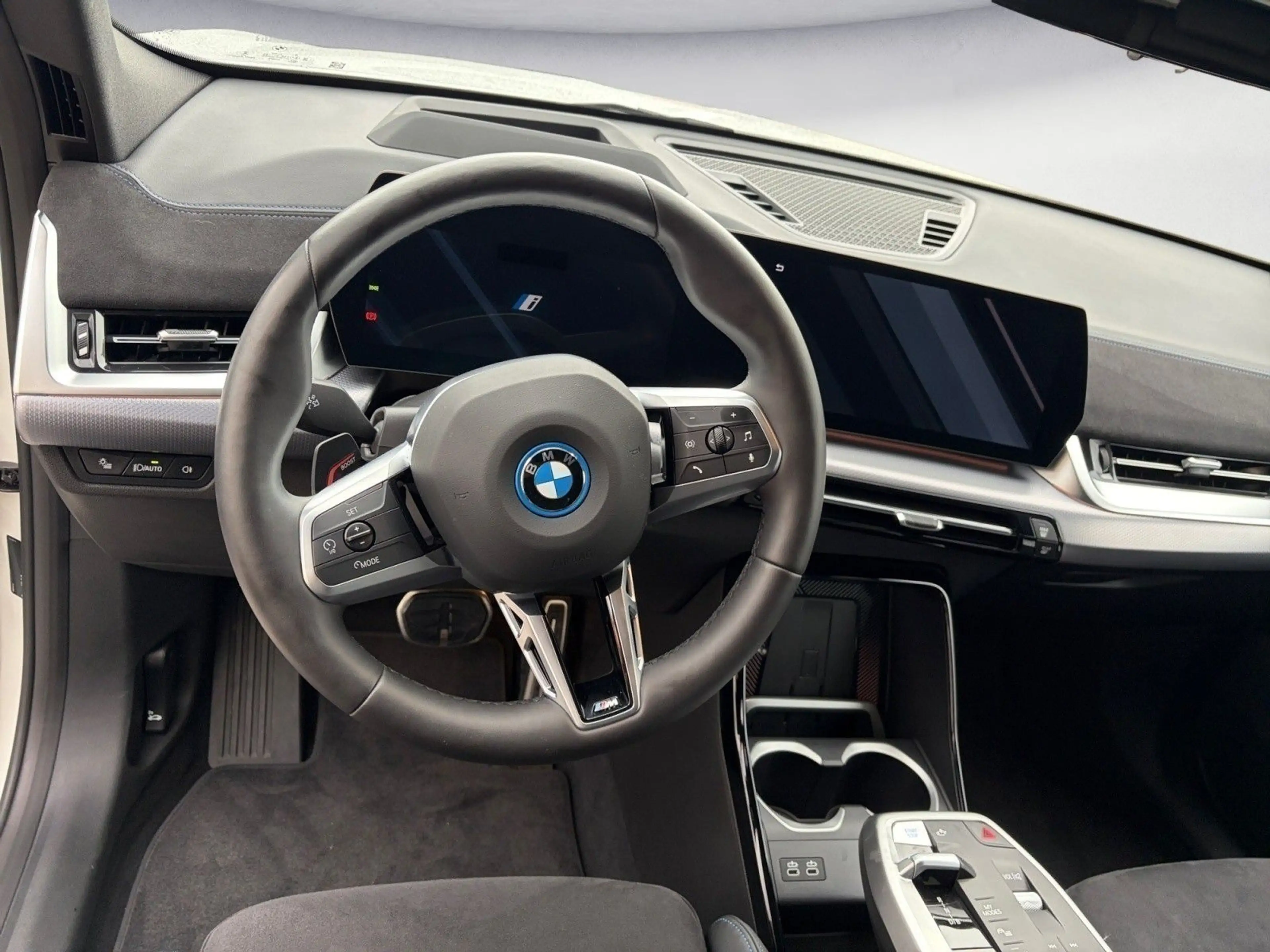 BMW iX2 ix2 xDrive30 Navi Tempom.aktiv Bluetooth PDC Hea — photo 13