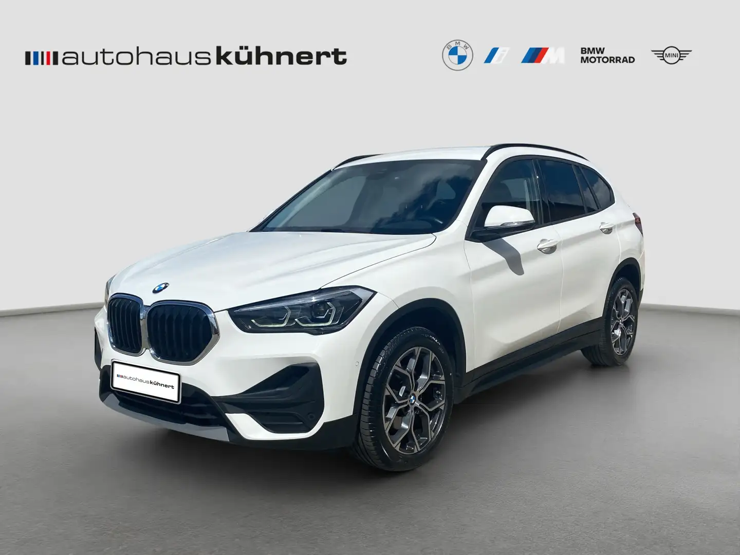 BMW X1 sDrive18i Advantage LED ParkAss HUD Navi PDC Wit - 1