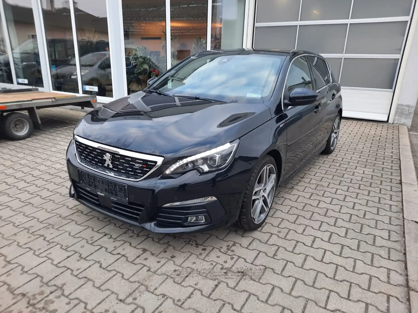 Peugeot 308 SW 1,2 PureTech 130 GT Line S Schwarz - 2