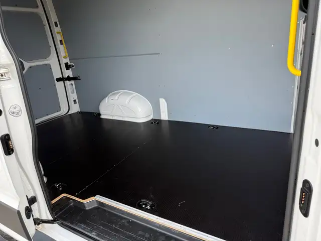 Volkswagen Crafter view 11