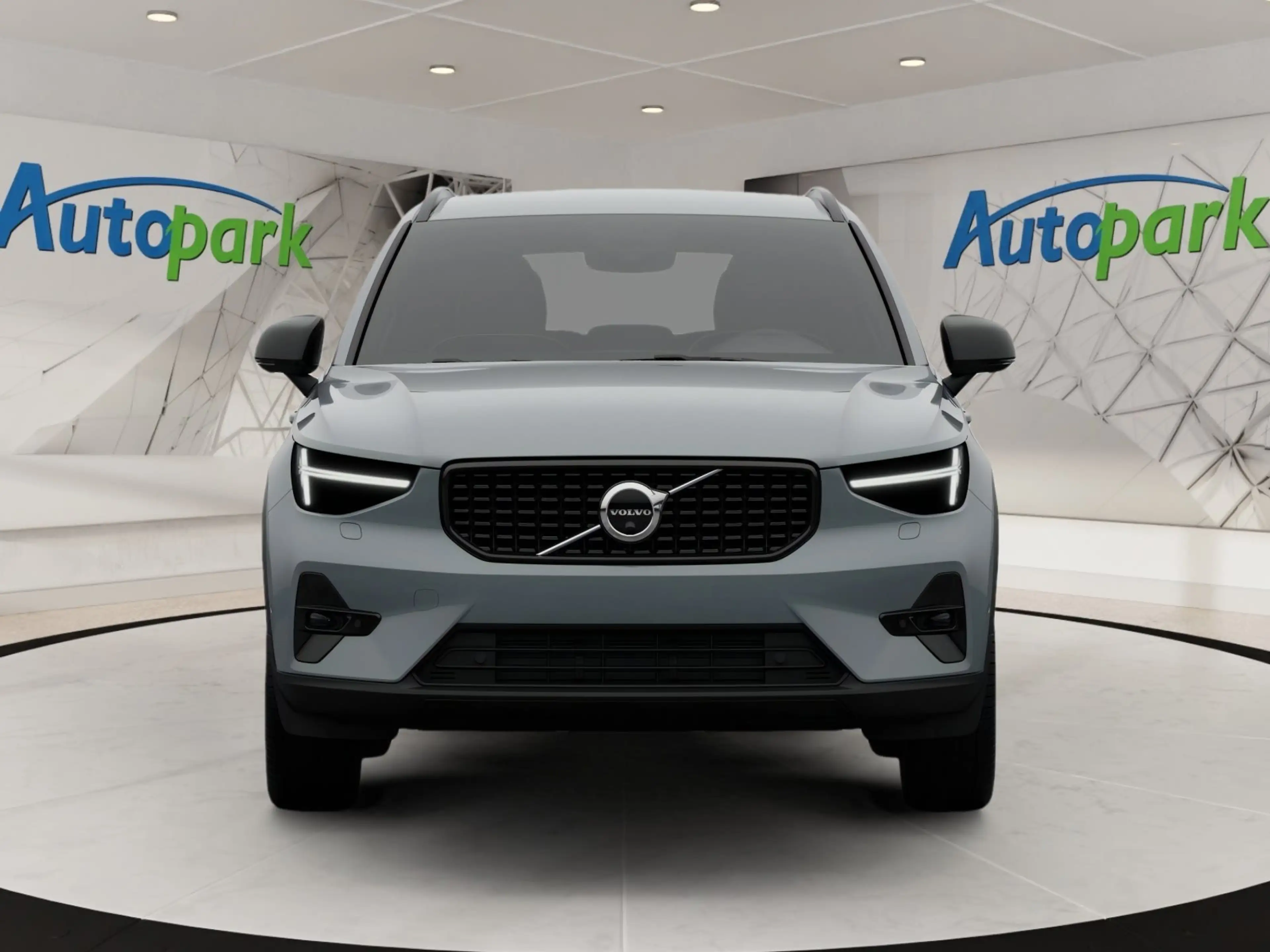 Volvo XC40 Plus, B3 Mild Hybrid, Benzin, Dark — photo 6