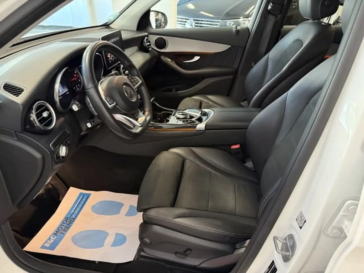 Mercedes-Benz GLC 250 4Matic Aut. Blanc - 2